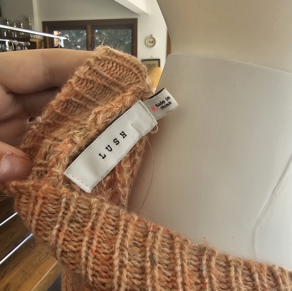 New Lush Medium Marled Cable Pink Salmon Knit Pullover Sweater Womens NWT - Picture 6 of 8